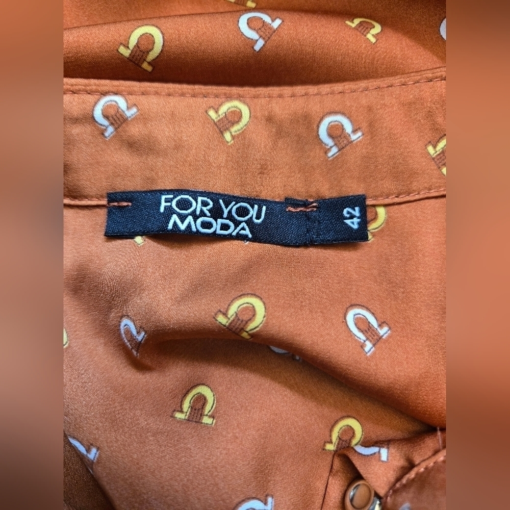 FOR YOU MODA Horseshoe Pattern Burnt Orange Long Sleeve Button Down Shirt. Med - Picture 10 of 13